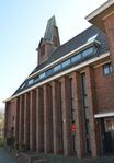De zijkant van het voormalige kerkgebouw.
<br/>
Richard Keijzer, 2015-04-30